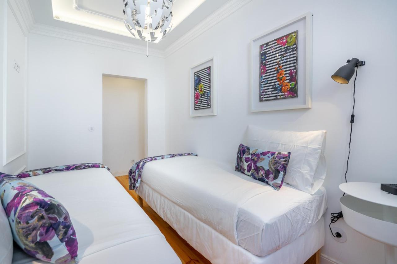 Whome | Great Location & Large Family Apartment W/Patio Lisboa Dış mekan fotoğraf
