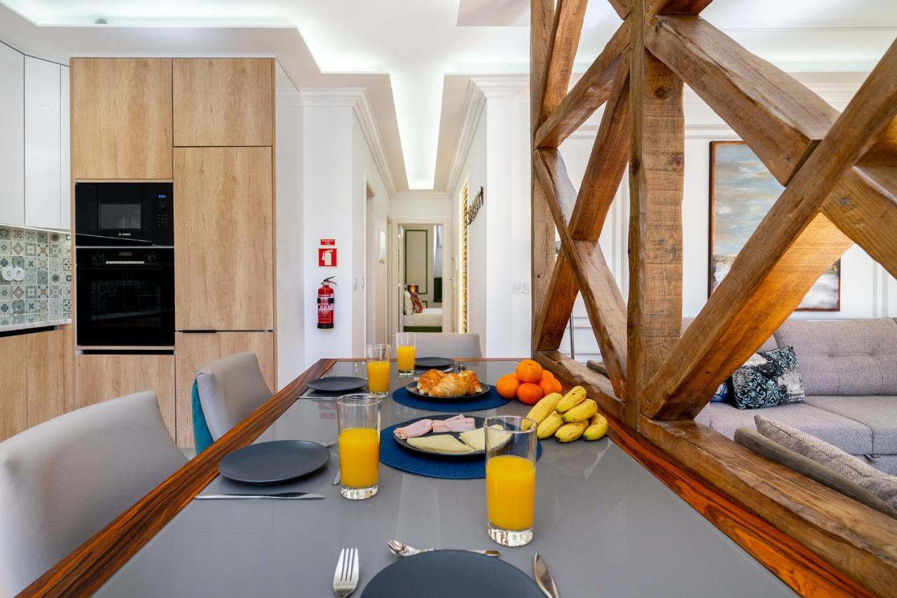 Whome | Great Location & Large Family Apartment W/Patio Lisboa Dış mekan fotoğraf